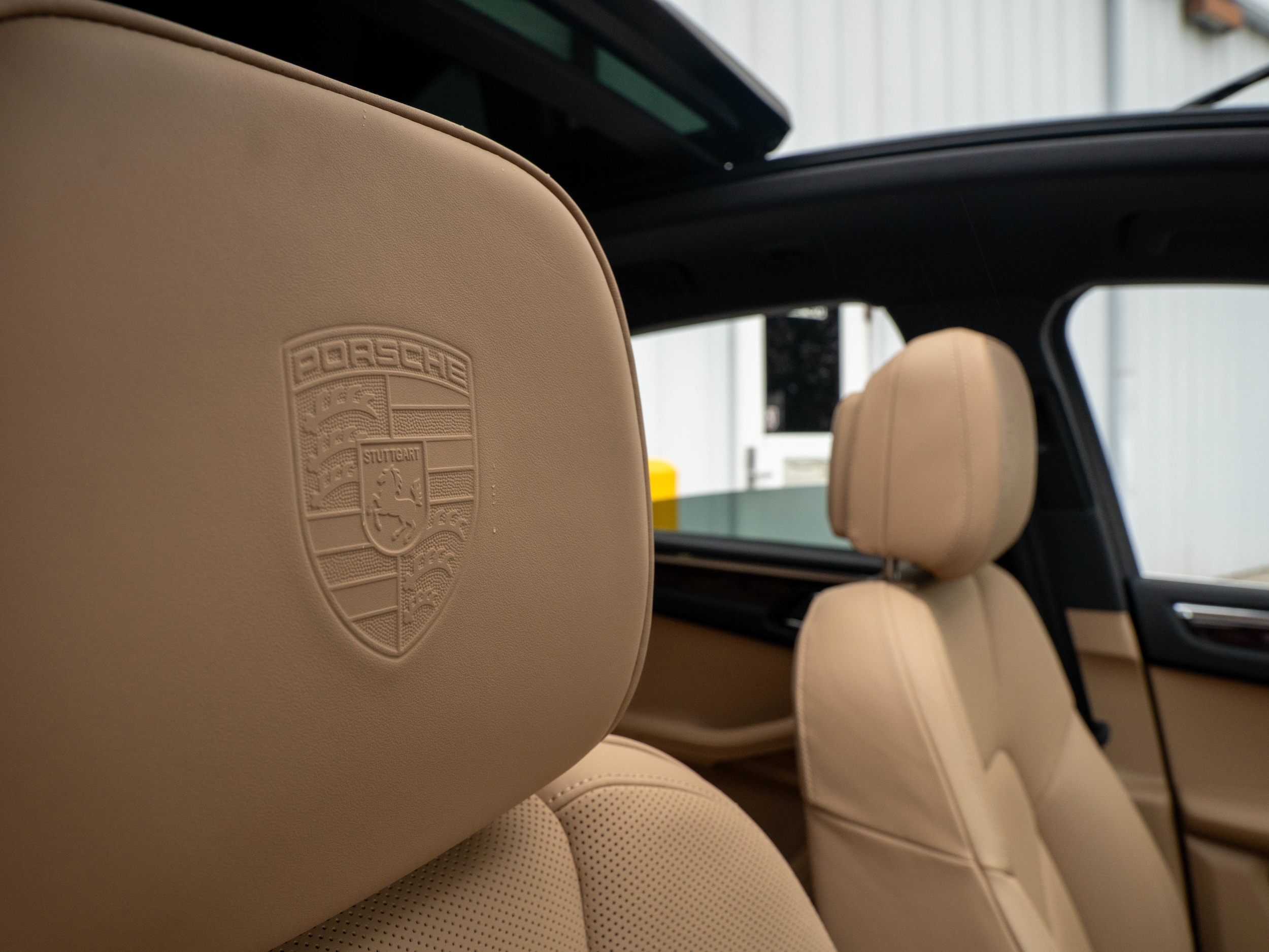 2025 Porsche Macan - Photo 32