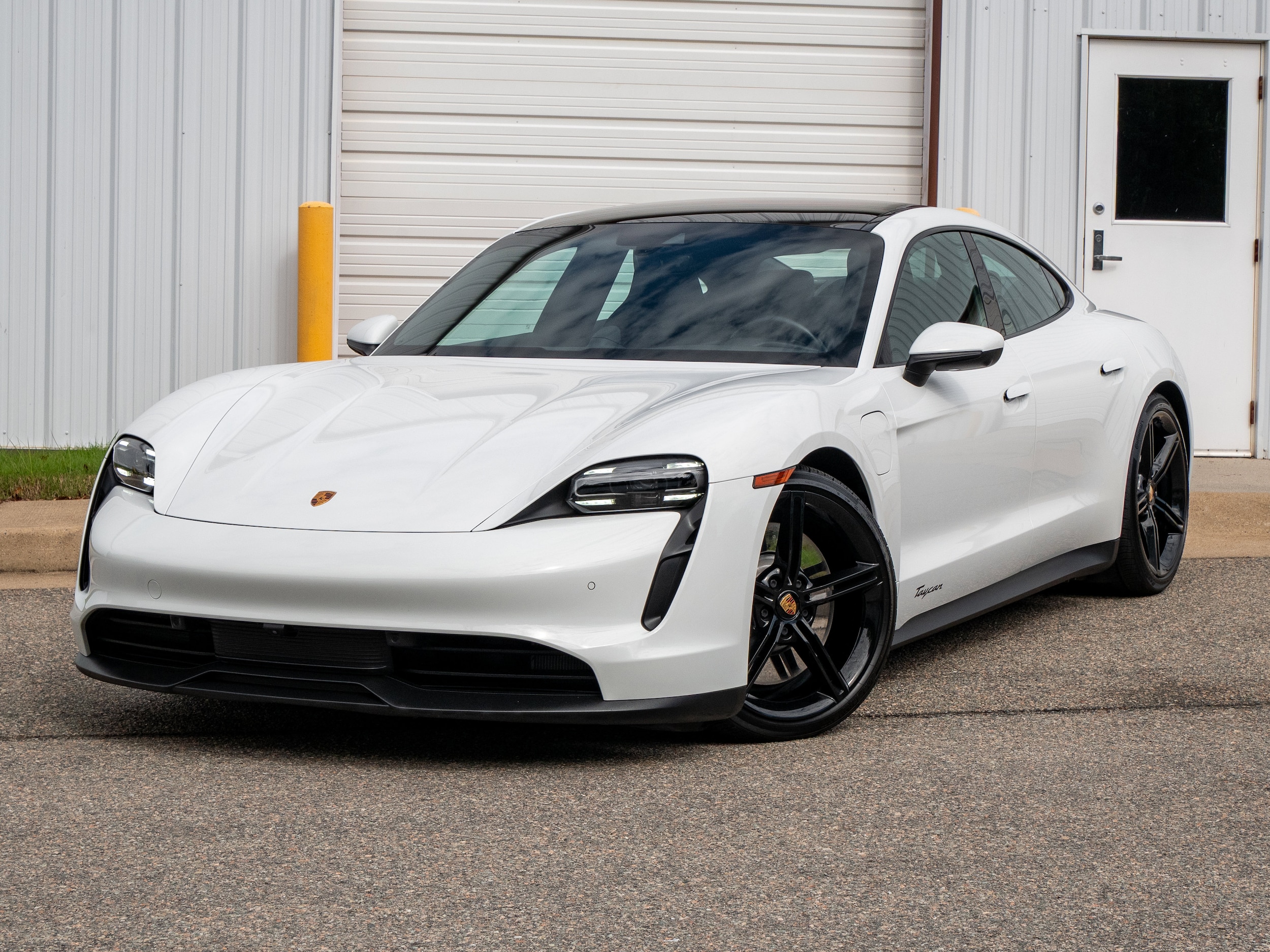 2022 Porsche Taycan Base