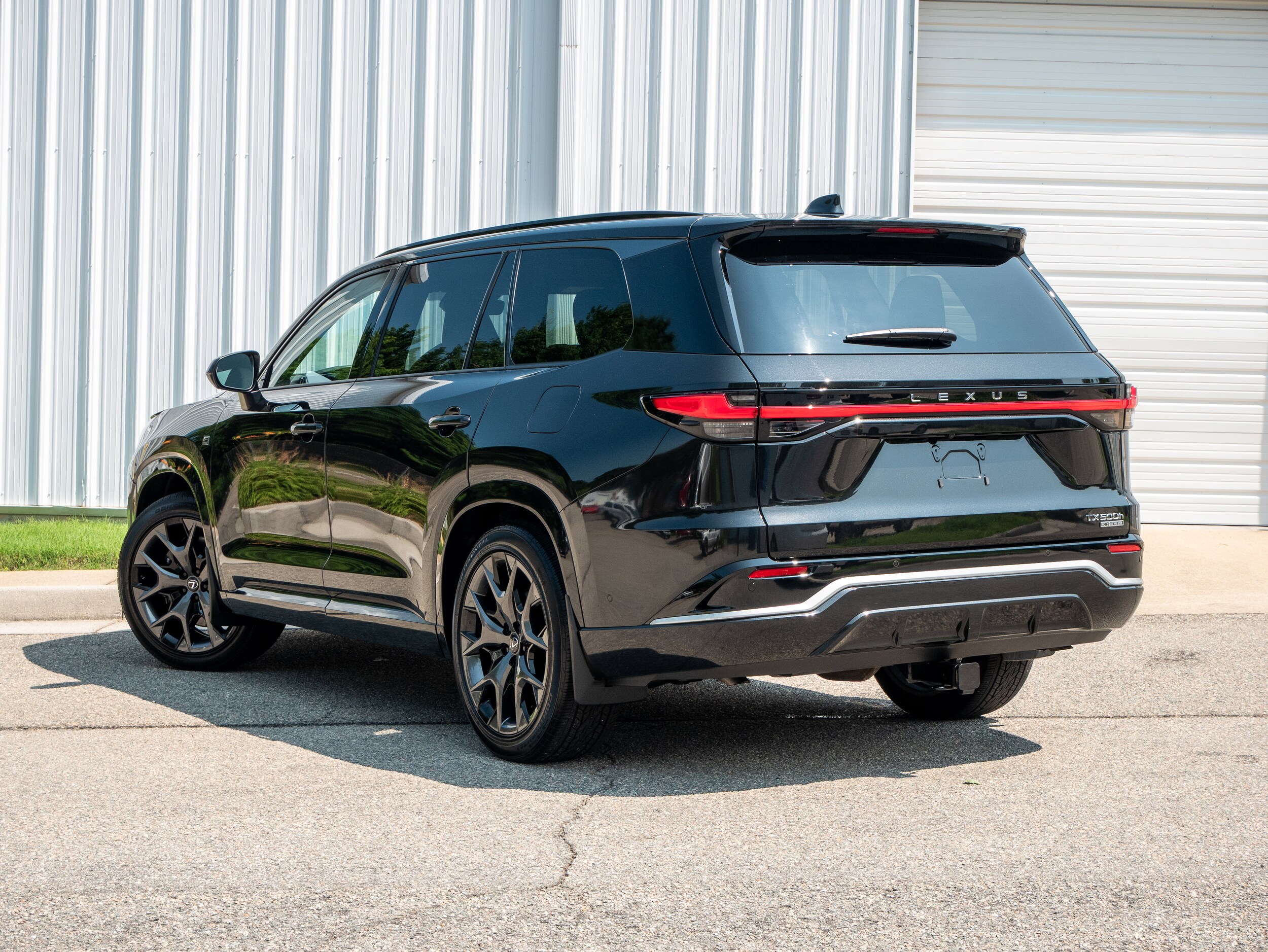 2025 Lexus TX 500h F SPORT Performance Premium photo 3