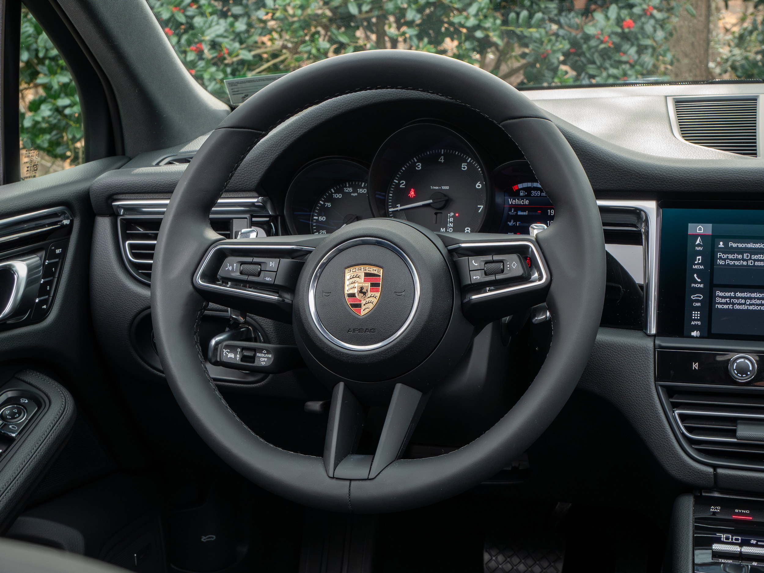 2025 Porsche Macan - Photo 23