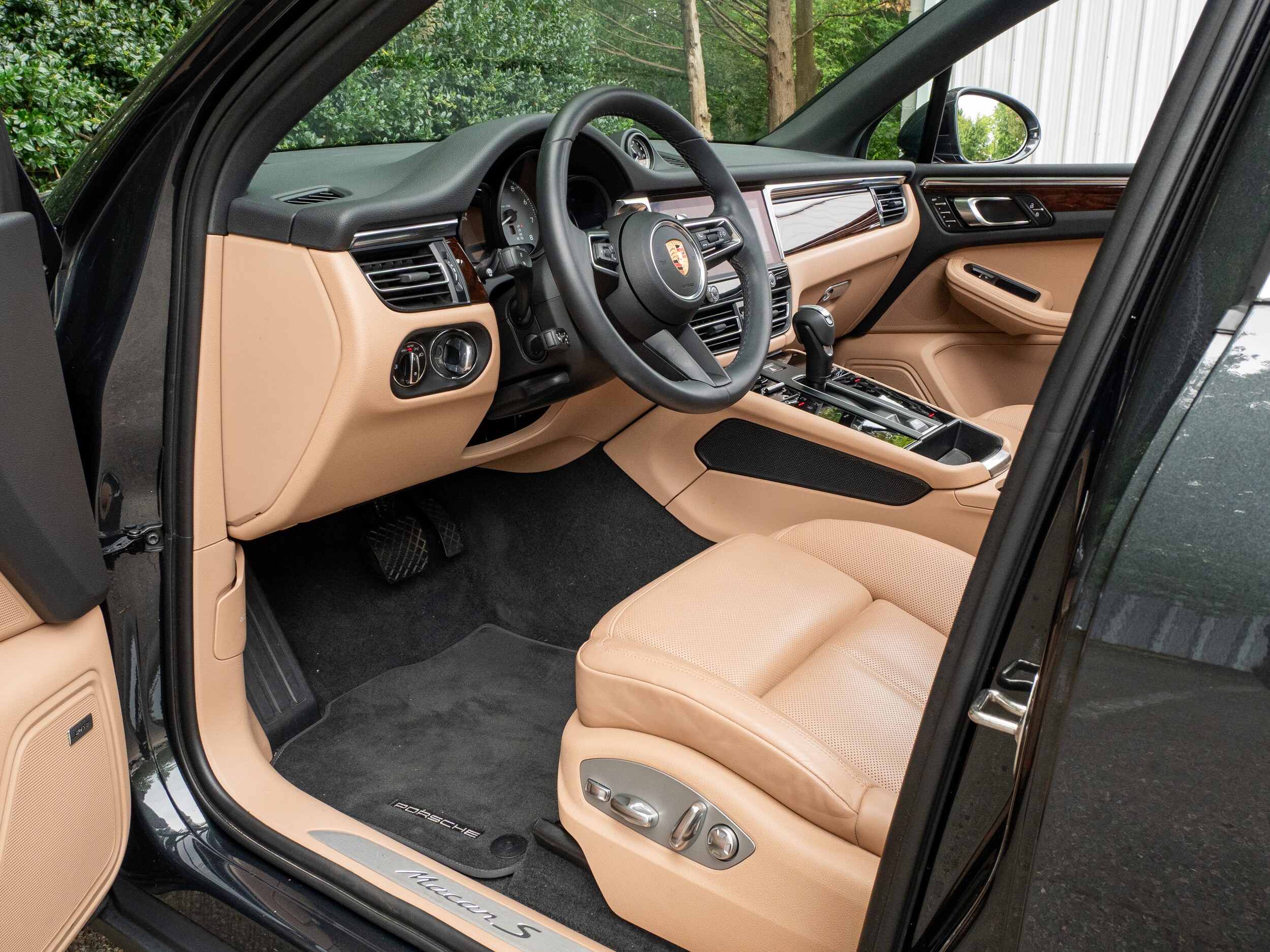 2024 Porsche Macan S photo 4
