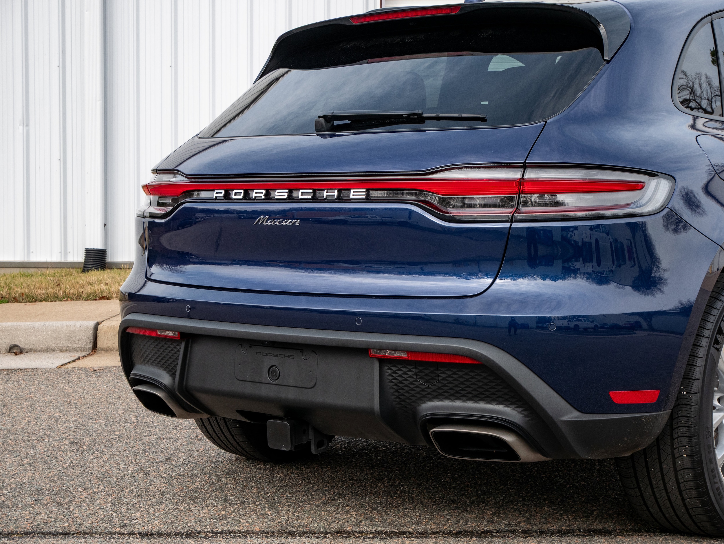 2025 Porsche Macan - Photo 17