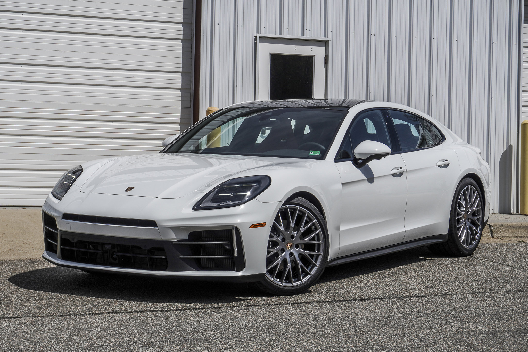 2025 Porsche Panamera 
