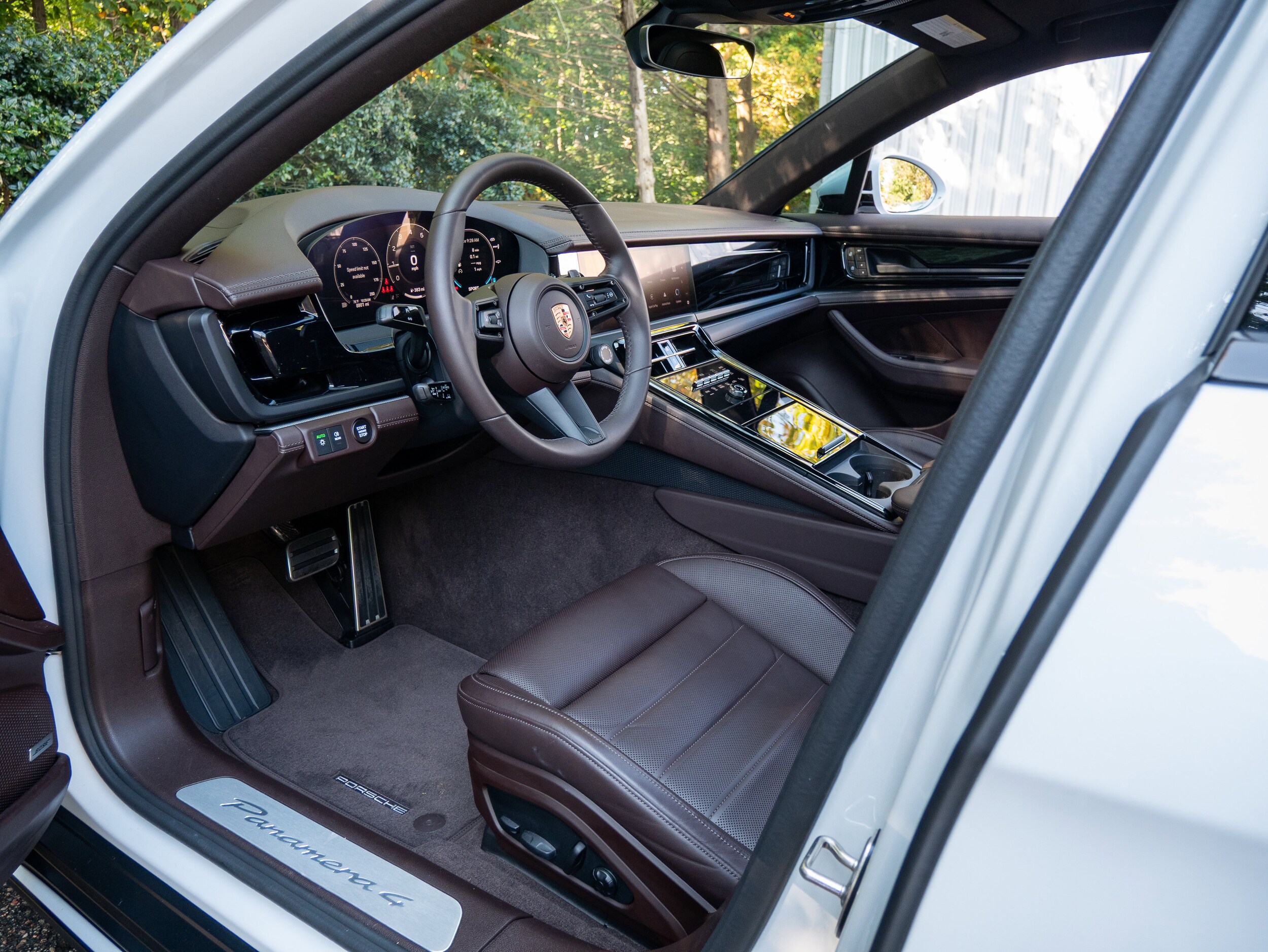 2024 Porsche Panamera 4 photo 4