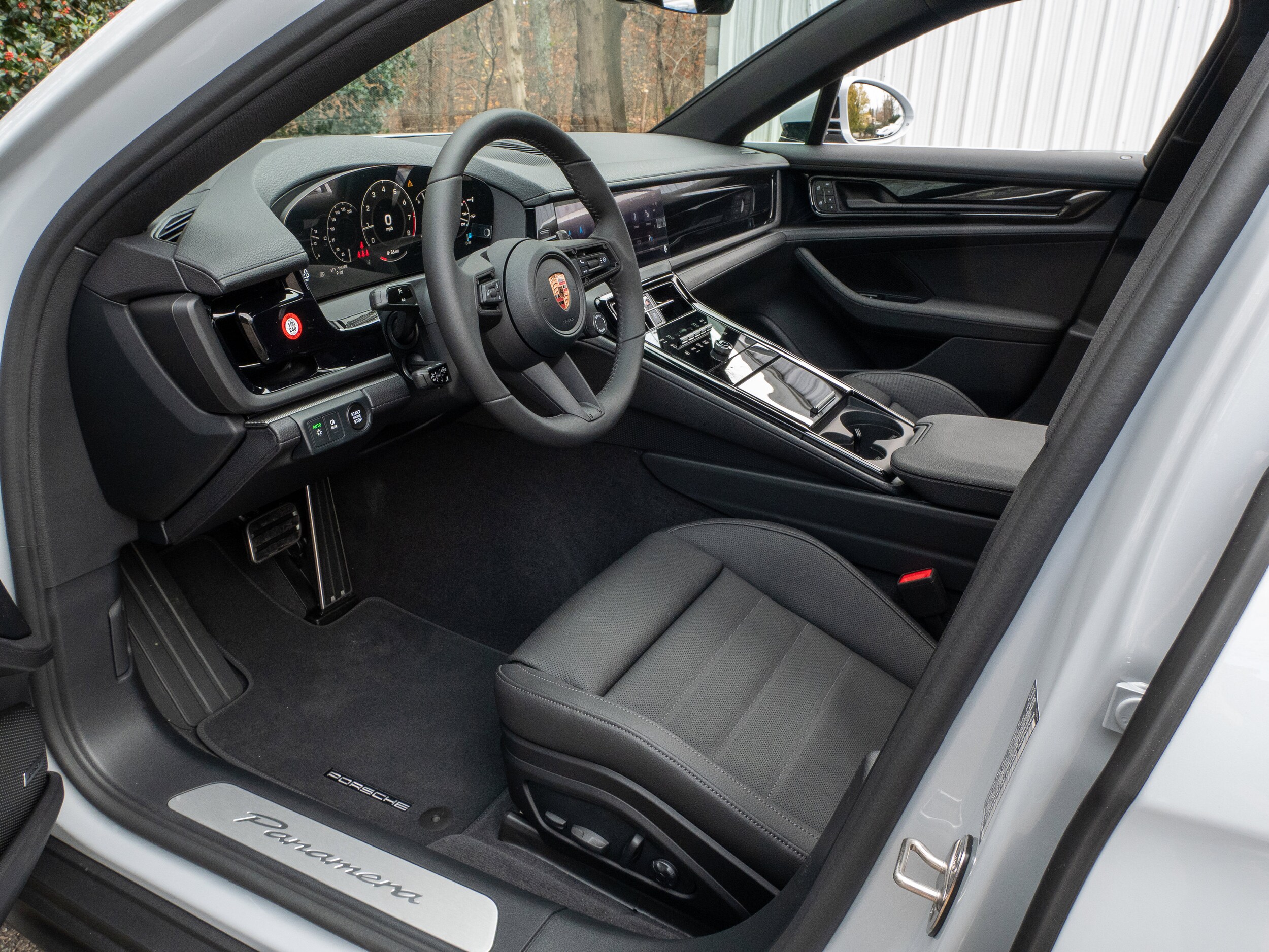 2026 Porsche Panamera 4 photo 4