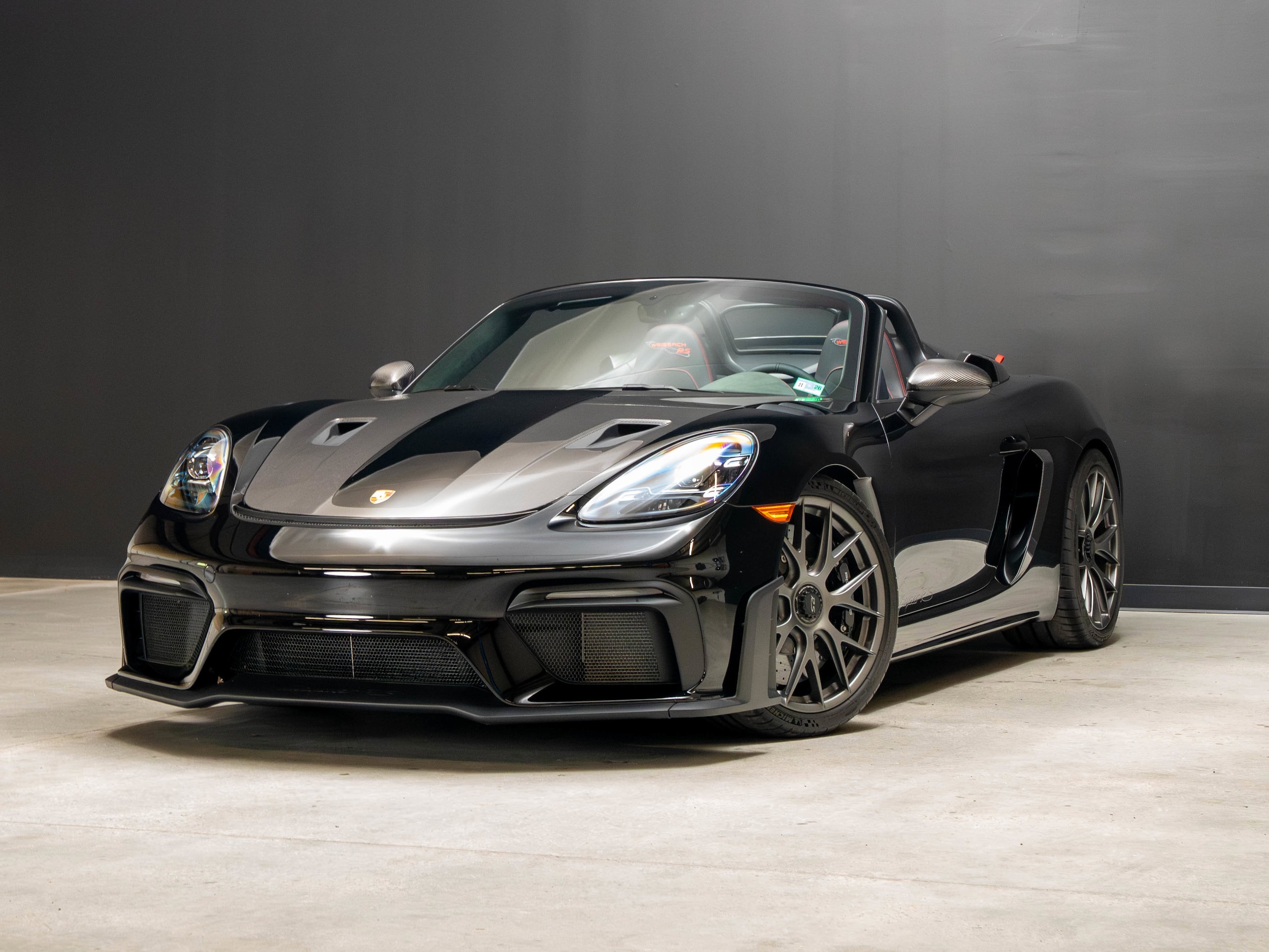 2025 Porsche 718 Spyder RS's photo