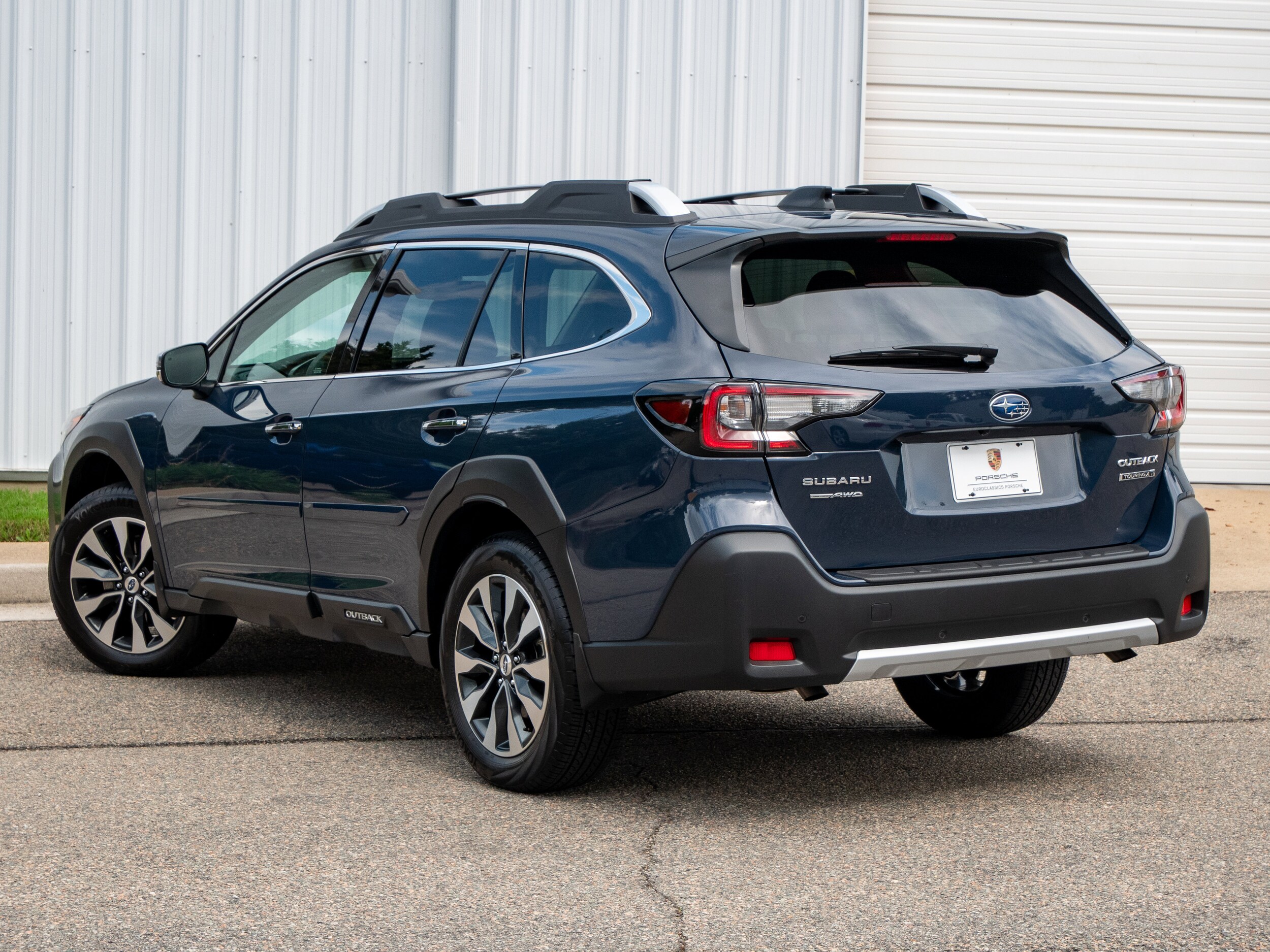 2025 Subaru Outback Touring XT photo 3