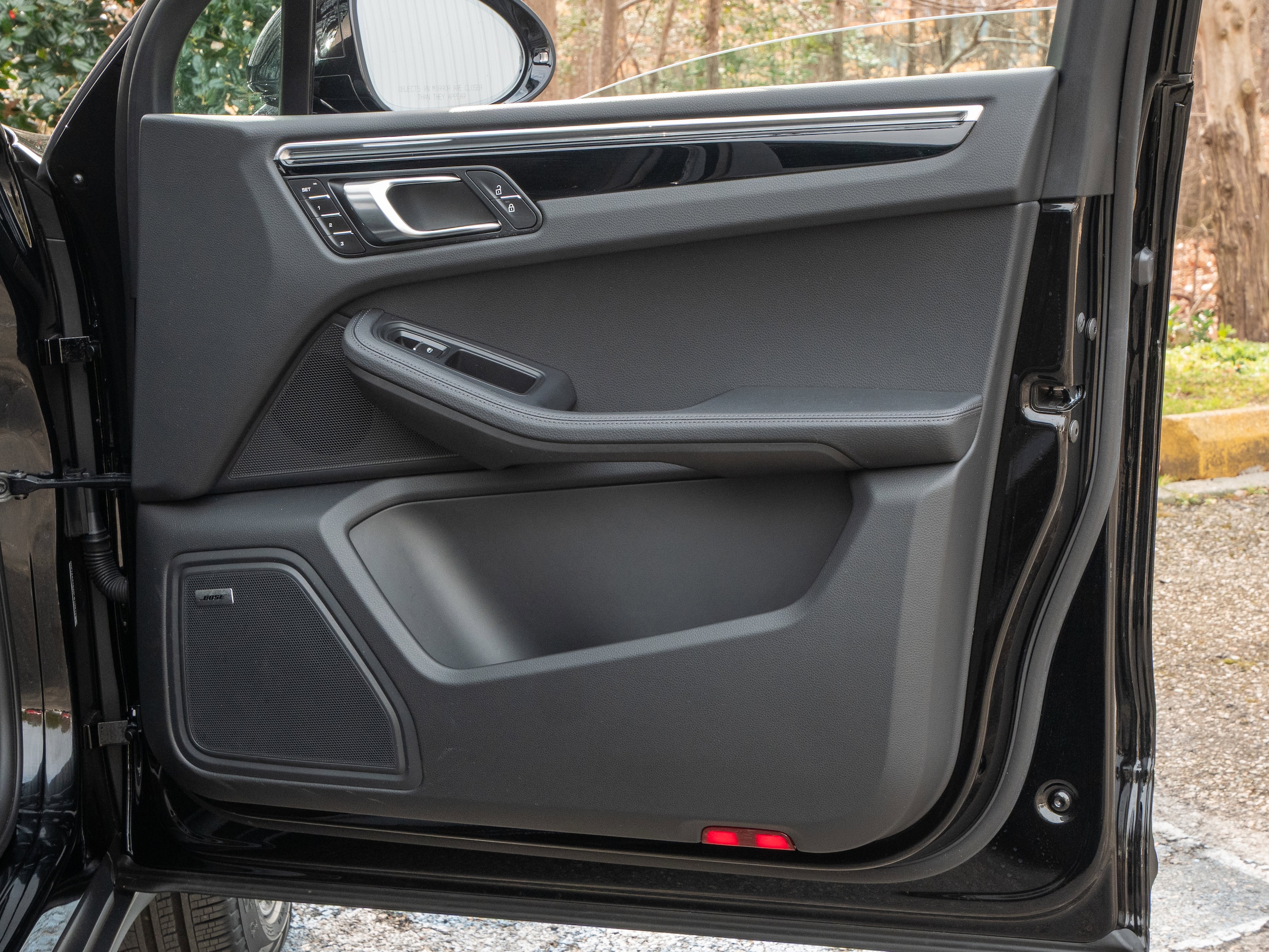 2025 Porsche Macan - Photo 28