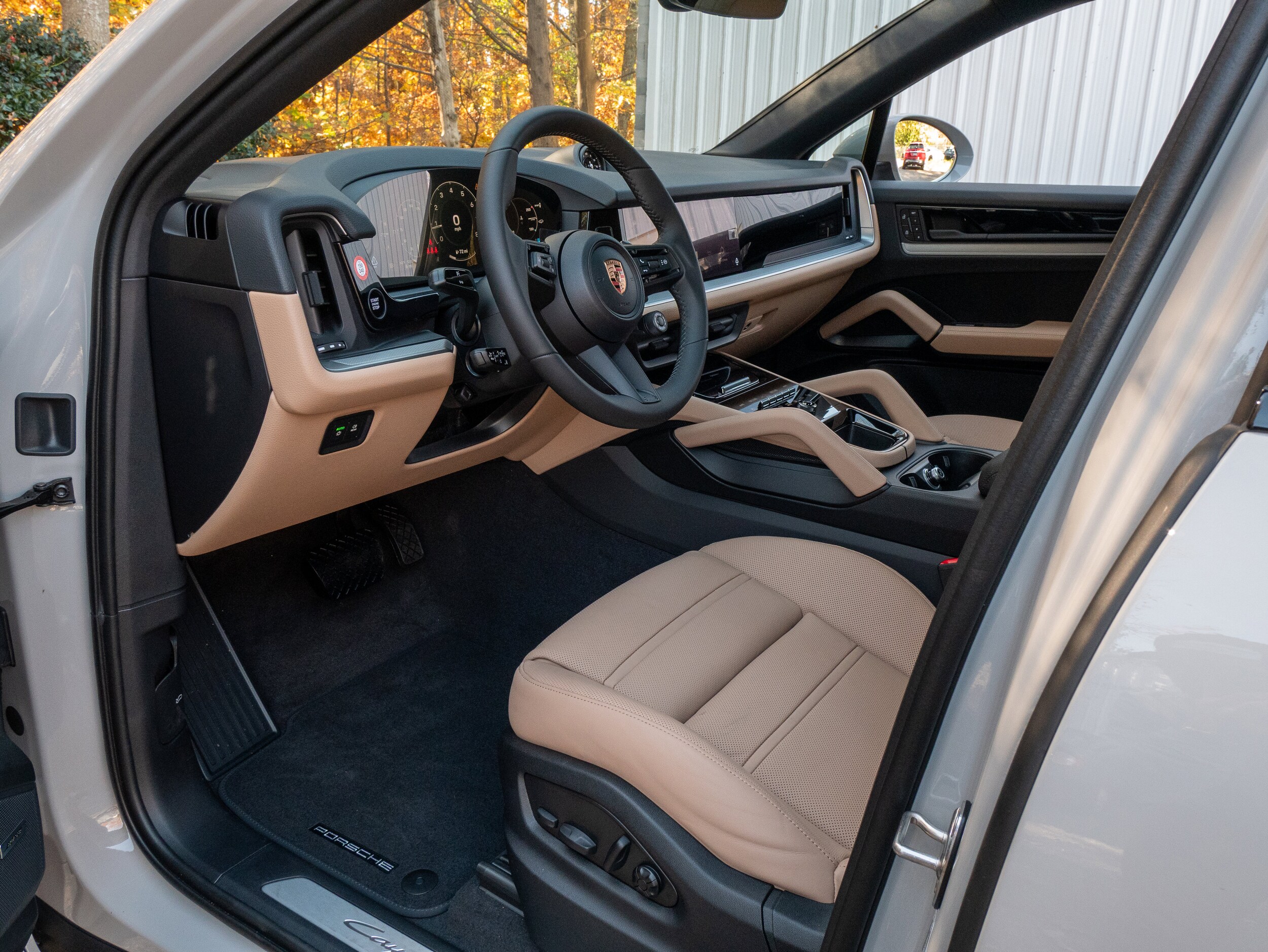 2026 Porsche Cayenne Coupe photo 4