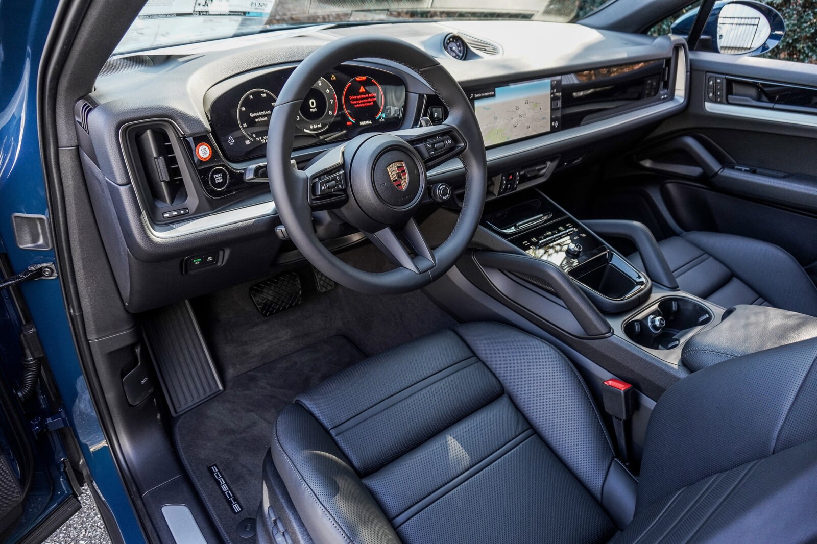 2025 Porsche Cayenne Coupe photo 4