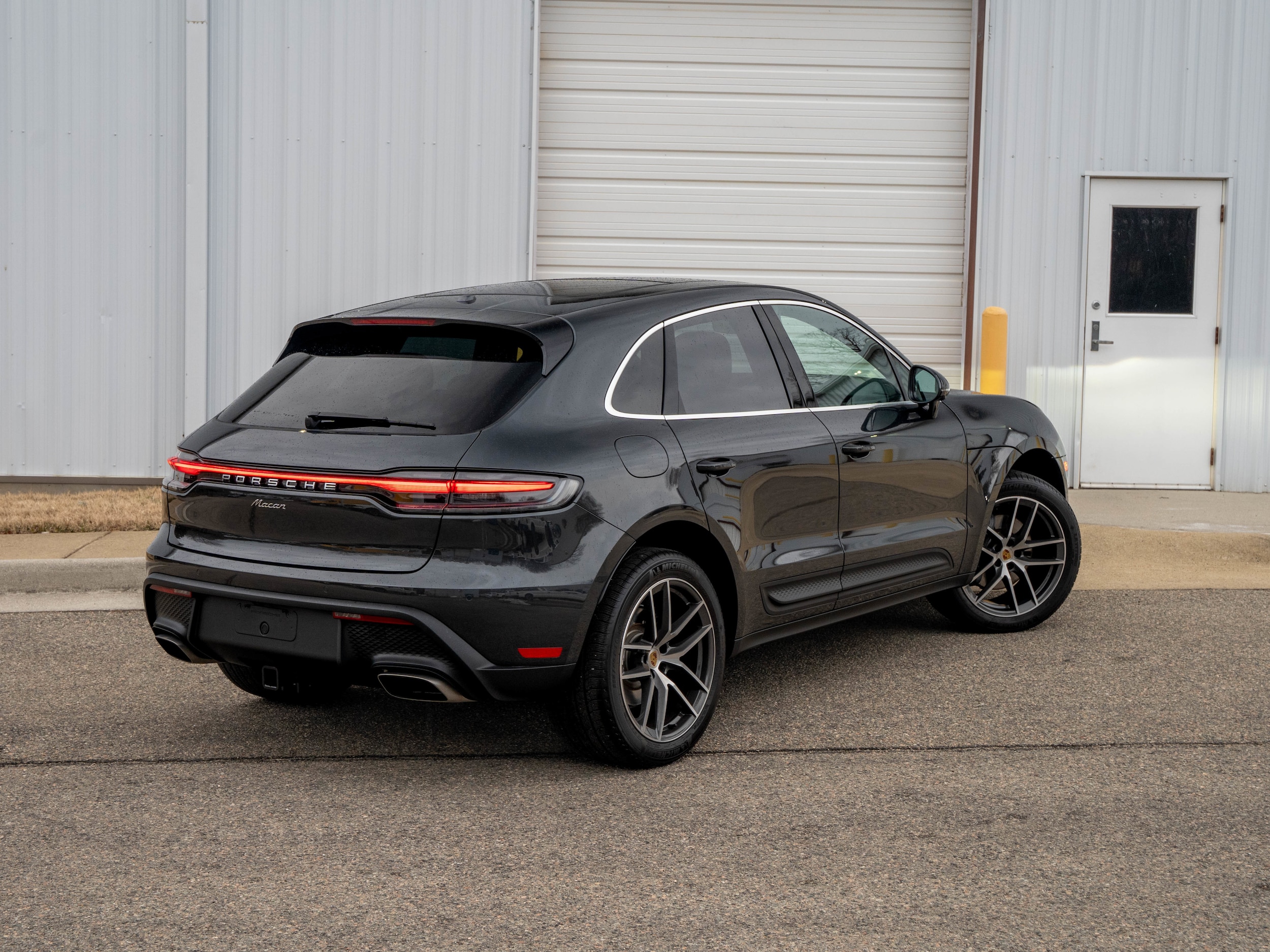 2025 Porsche Macan - Photo 7