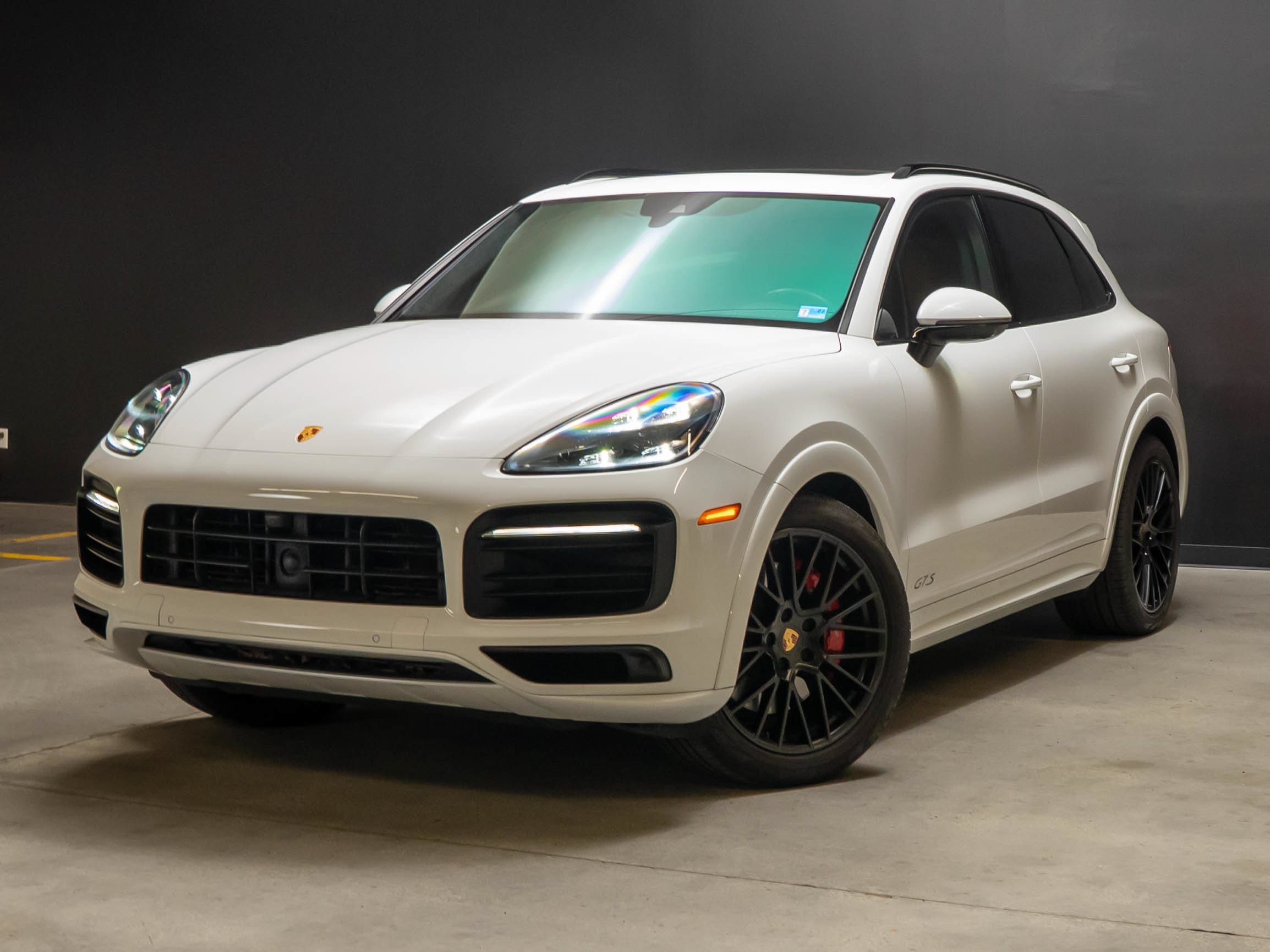 2021 Porsche Cayenne GTS's photo