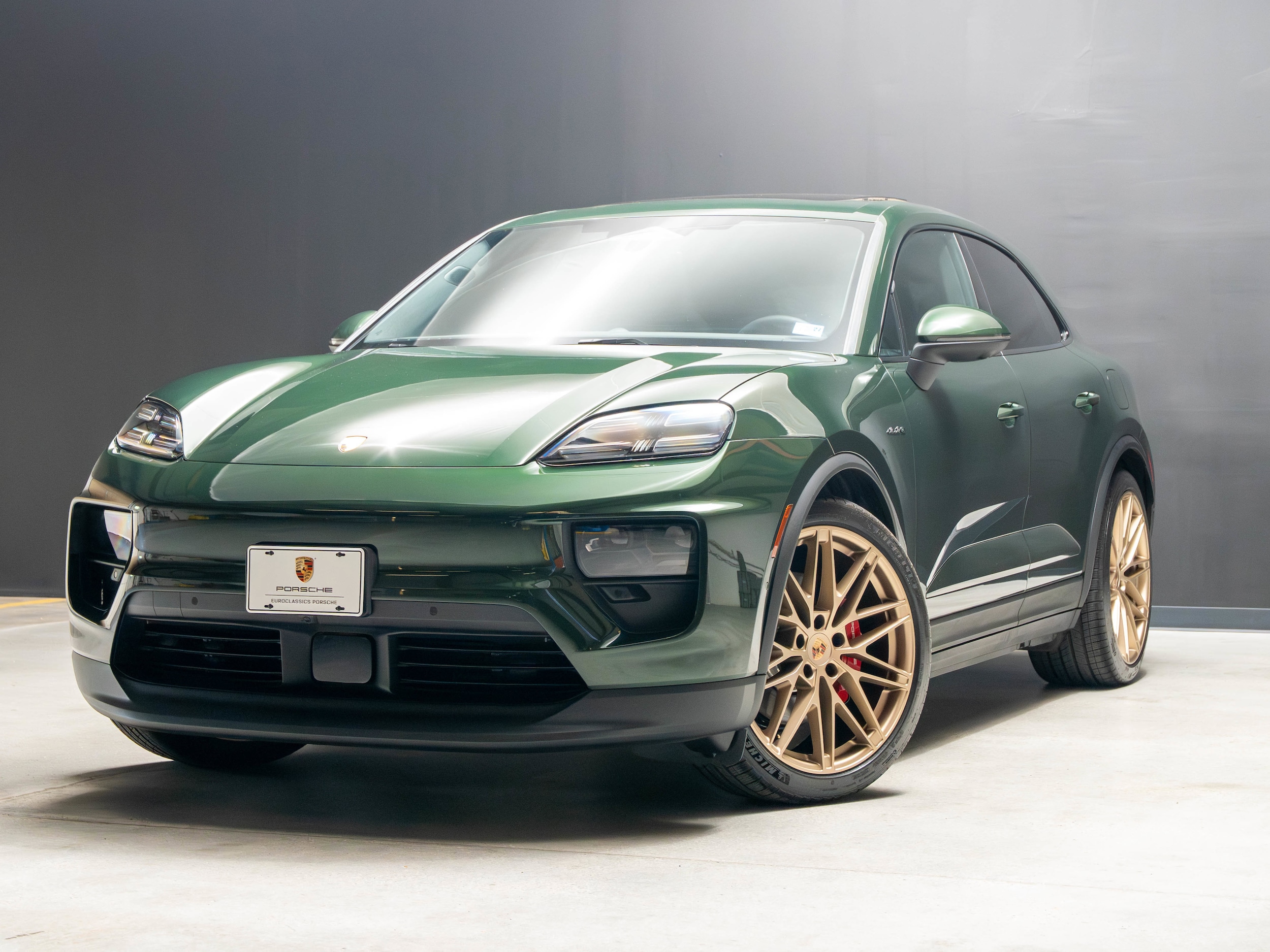 2025 Porsche Macan S