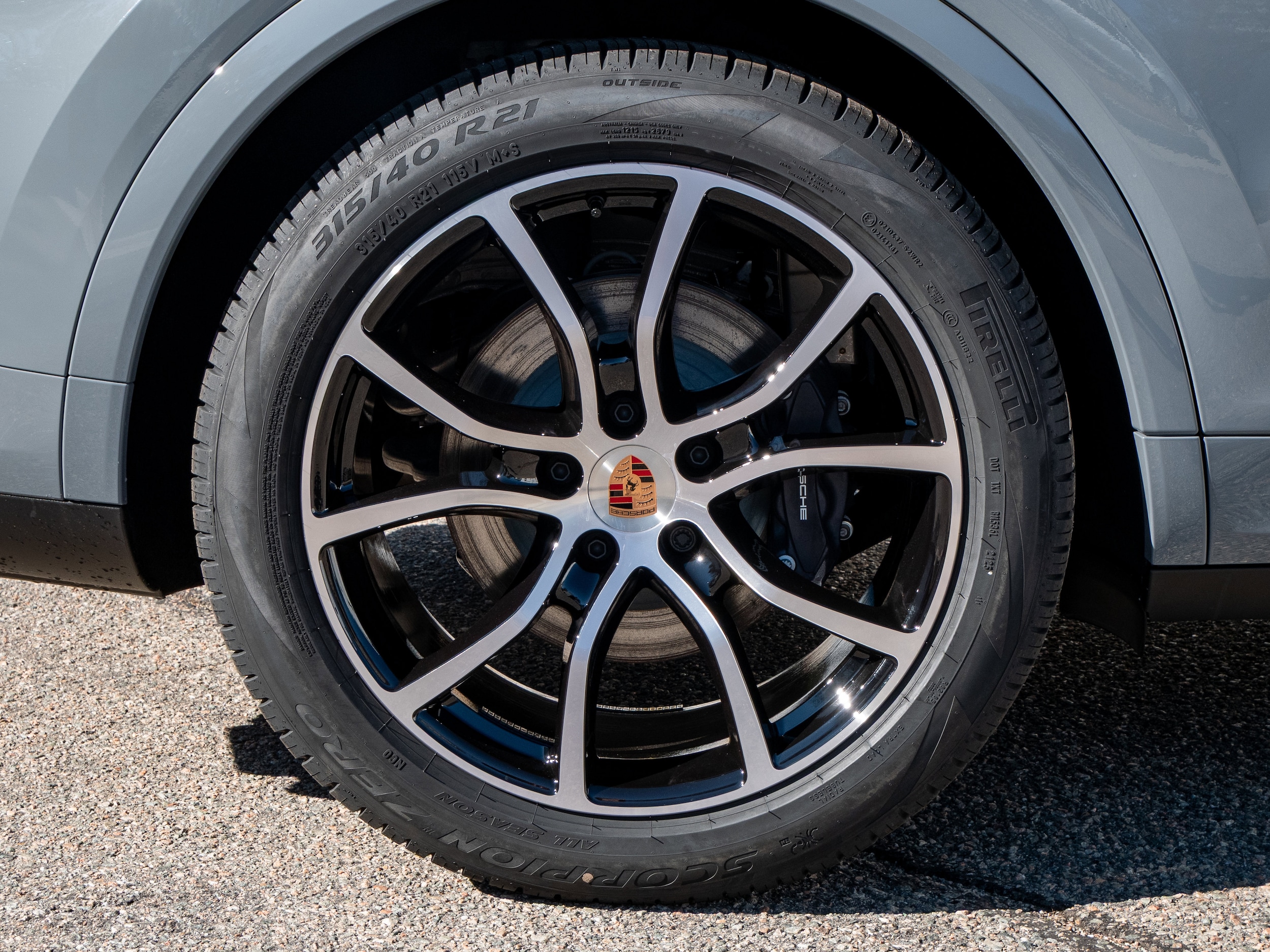 2026 Porsche Cayenne E-Hybrid - Photo 17