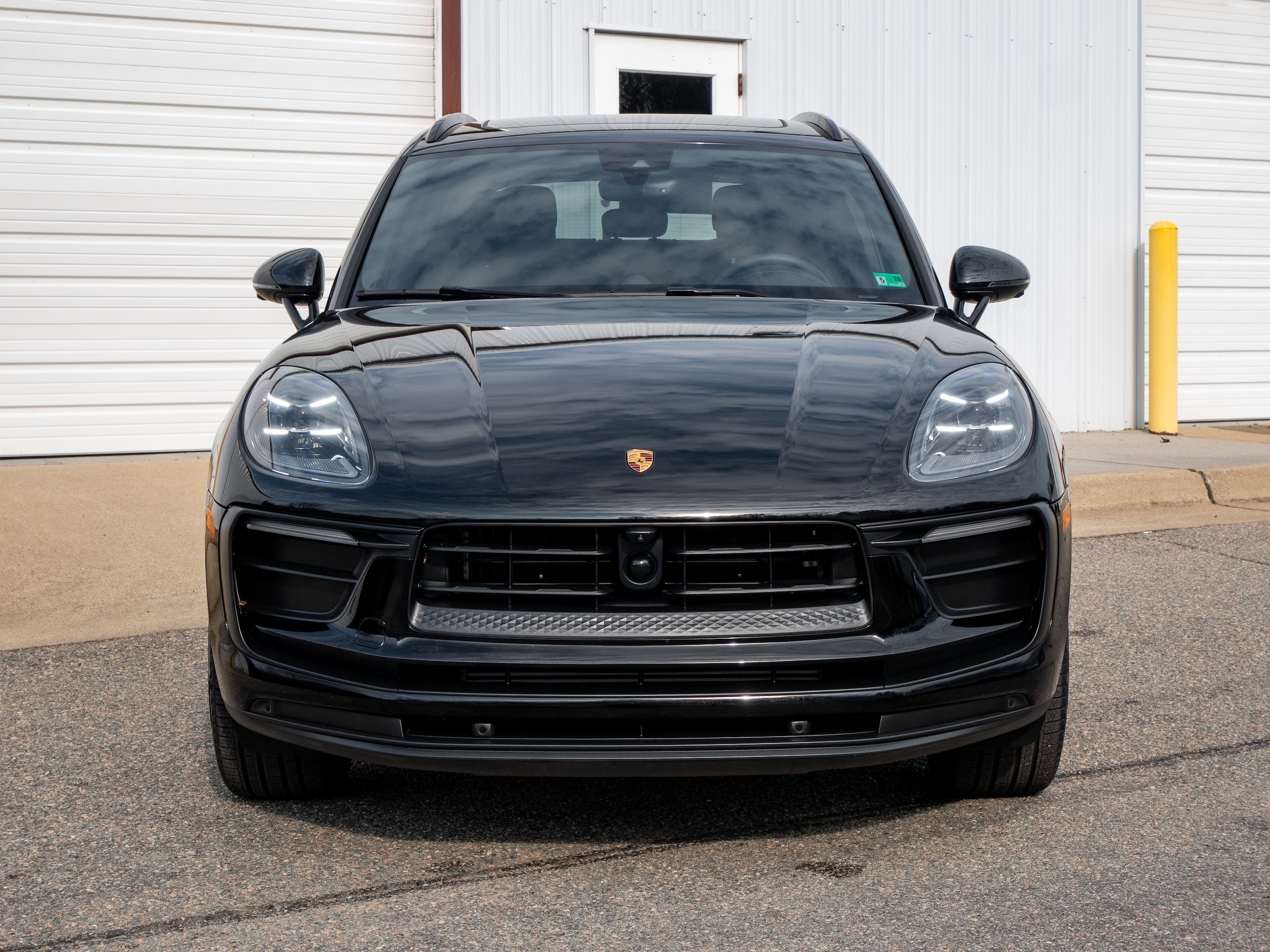 2025 Porsche Macan - Photo 10