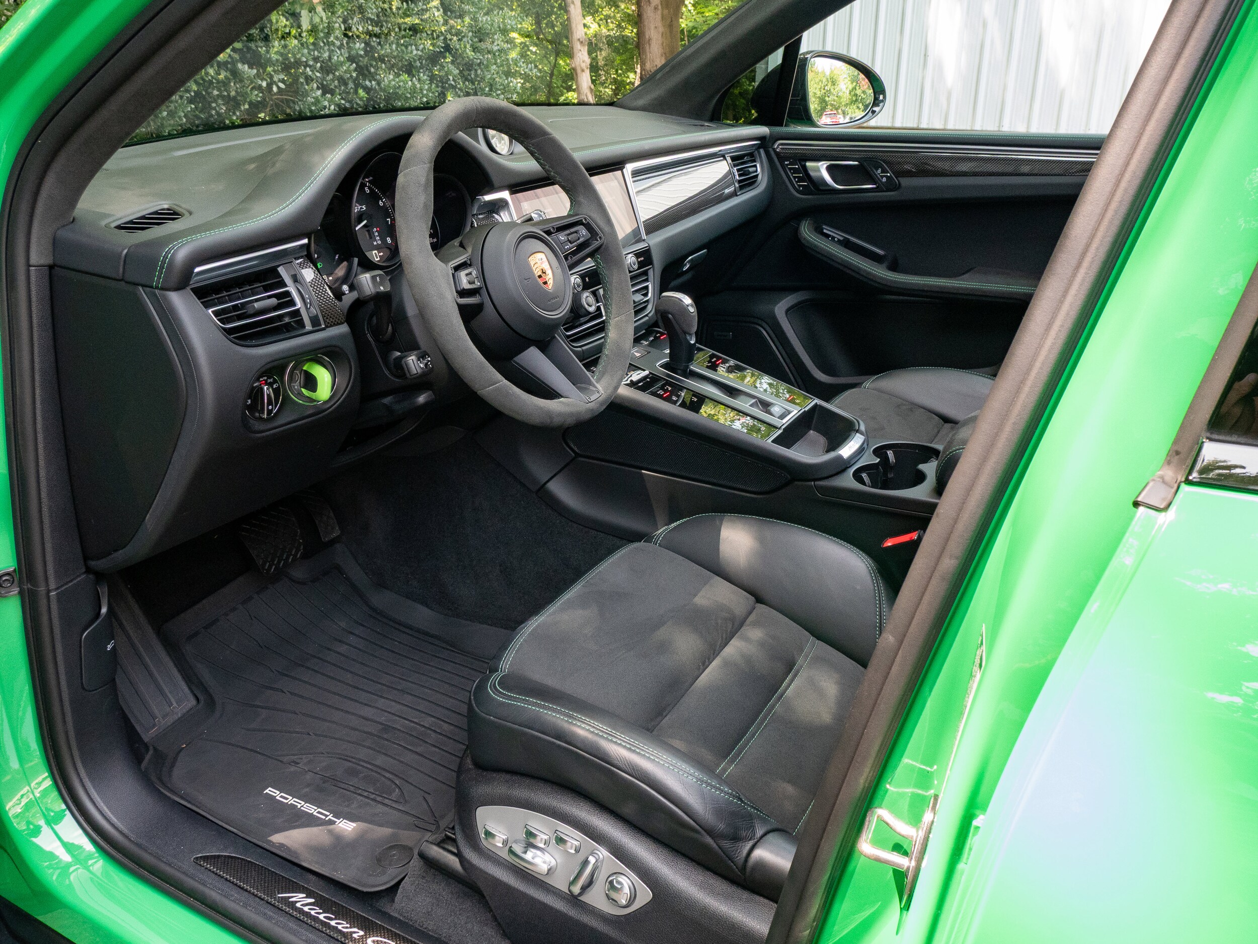 2023 Porsche Macan GTS photo 4
