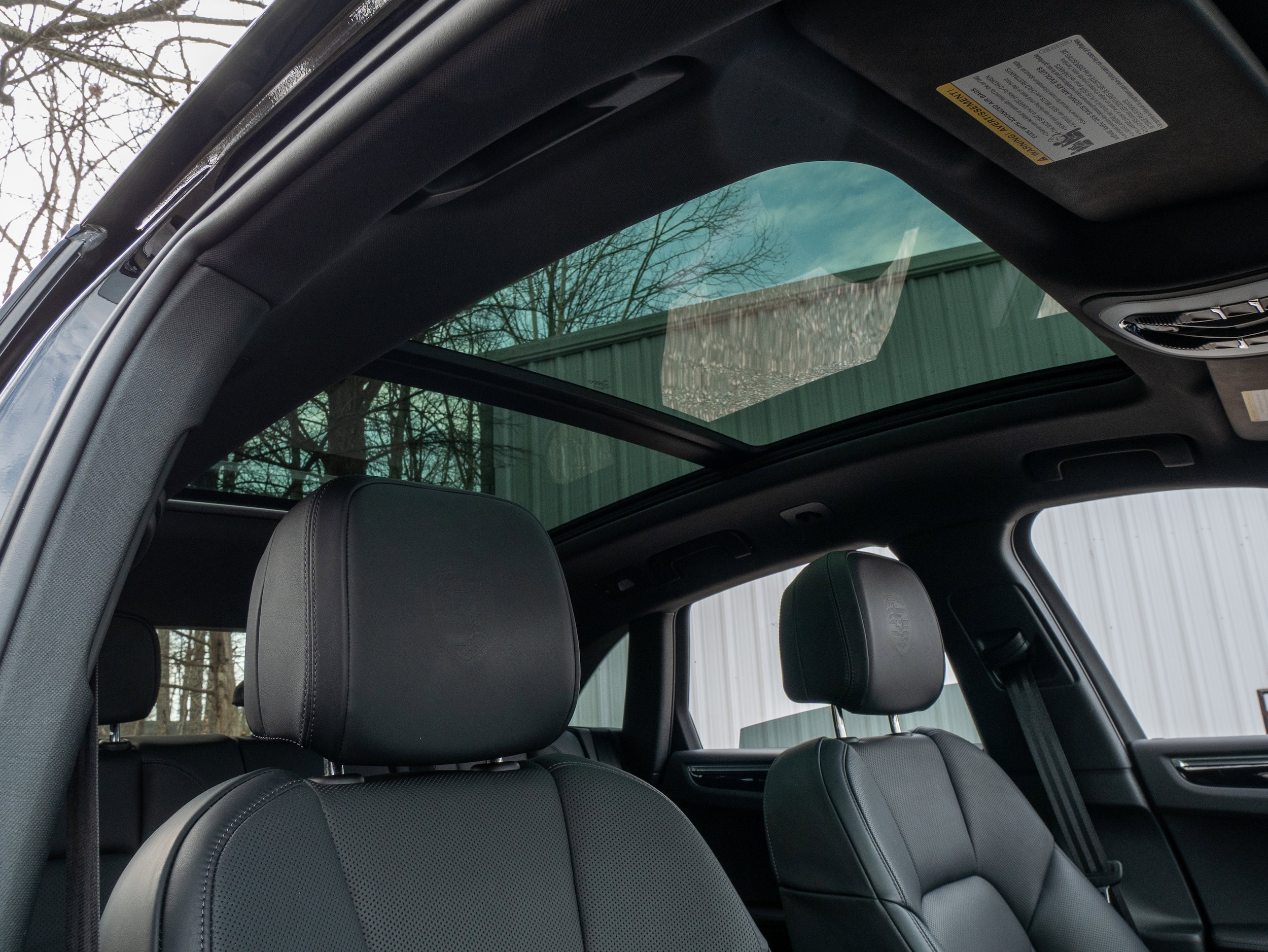 2025 Porsche Macan - Photo 38