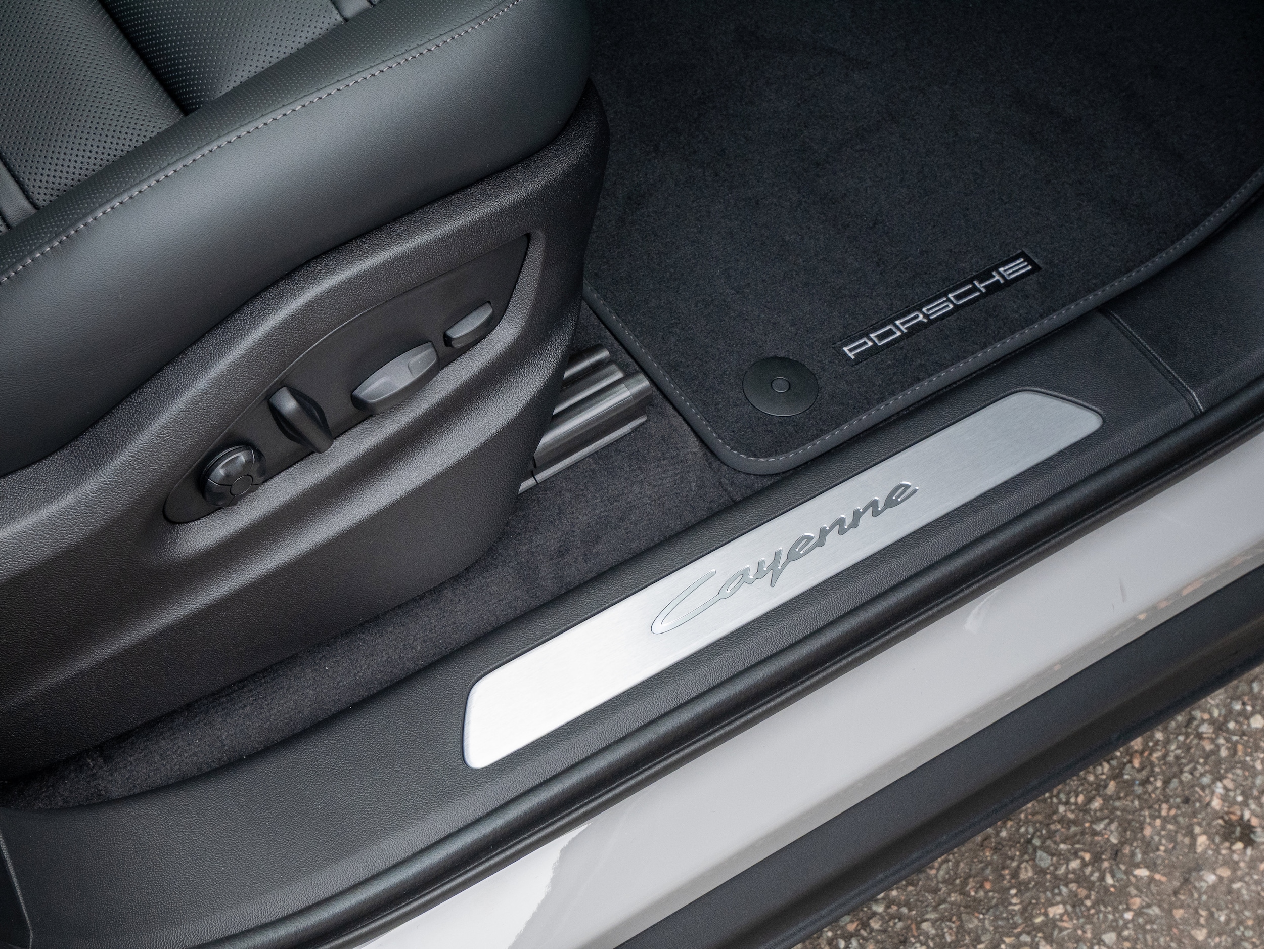 2026 Porsche Cayenne Coup E-Hybrid - Photo 34
