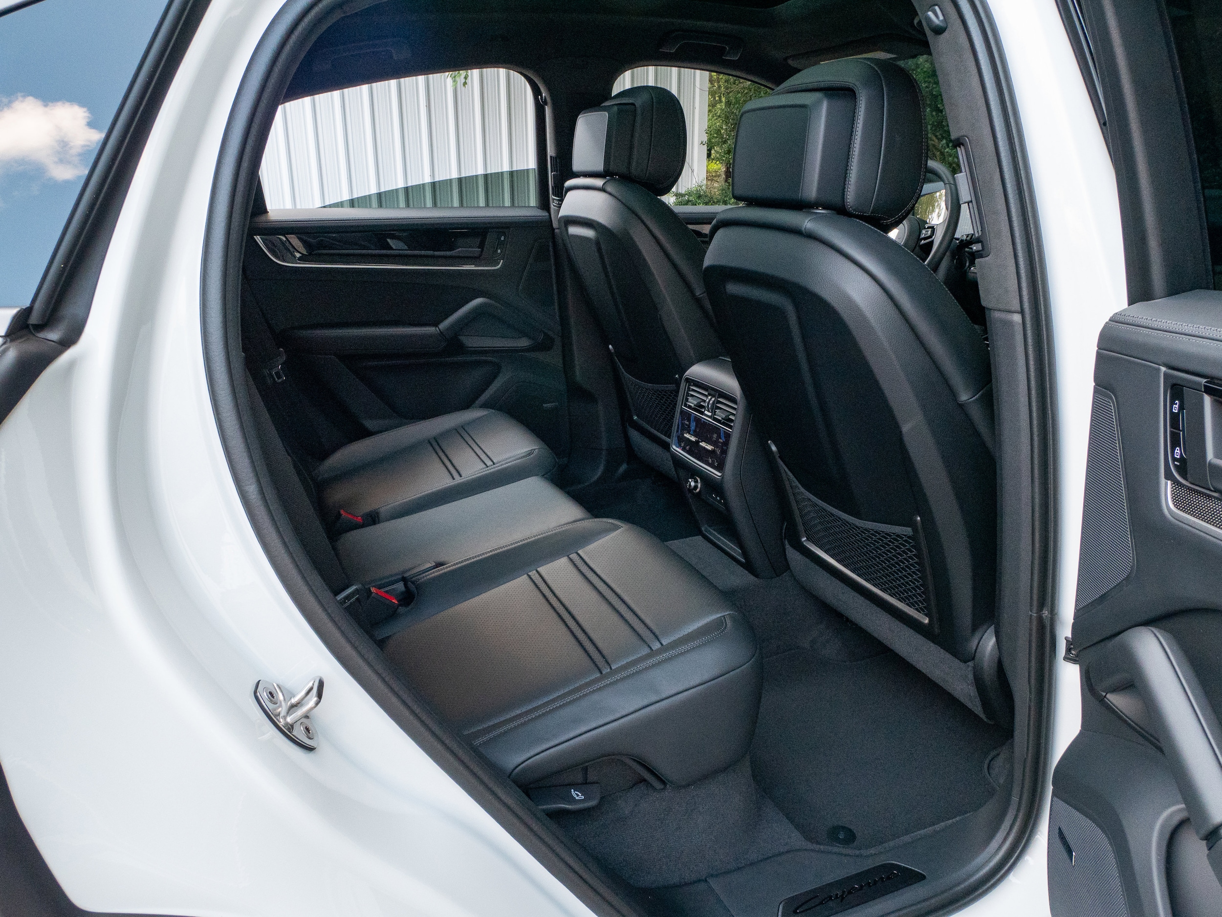 2025 Porsche Cayenne Coup Turbo E-Hybrid - Photo 39
