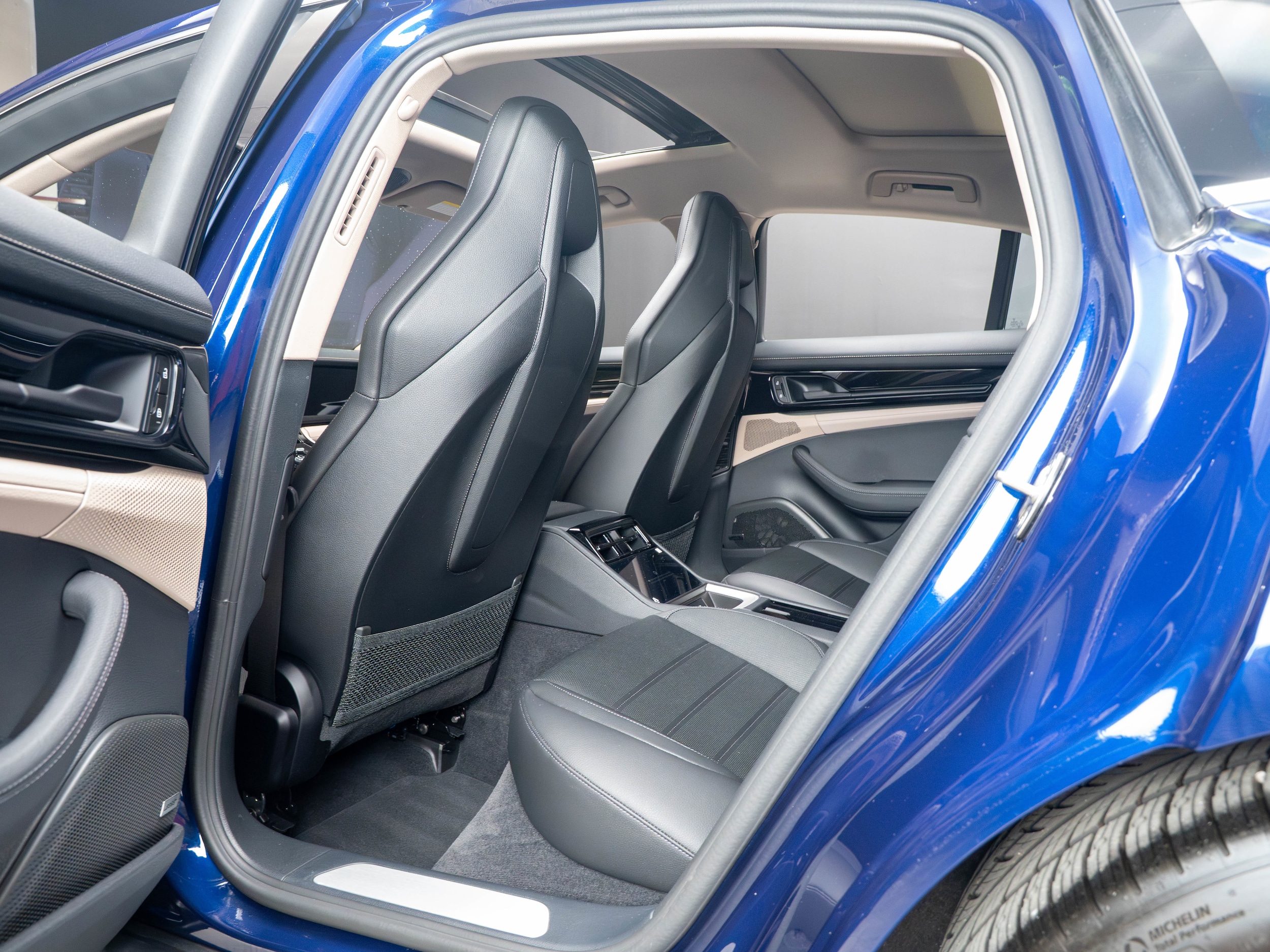 2024 Porsche Panamera Base - Photo 38