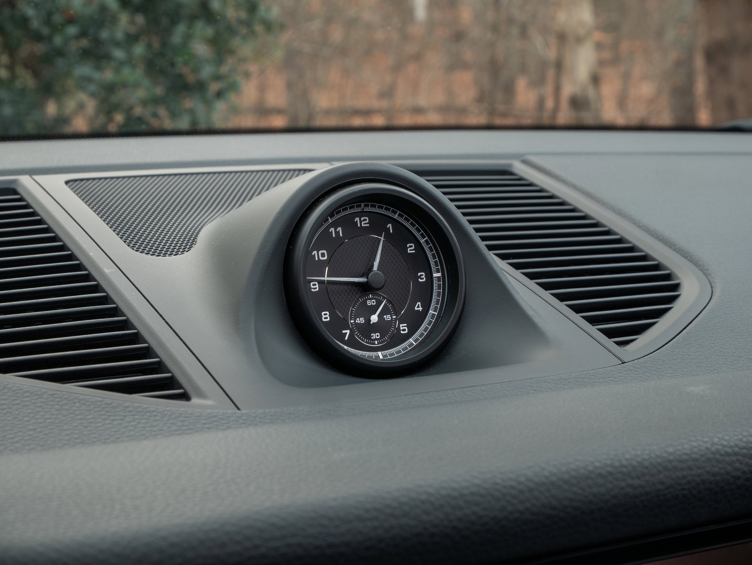 2025 Porsche Macan - Photo 27