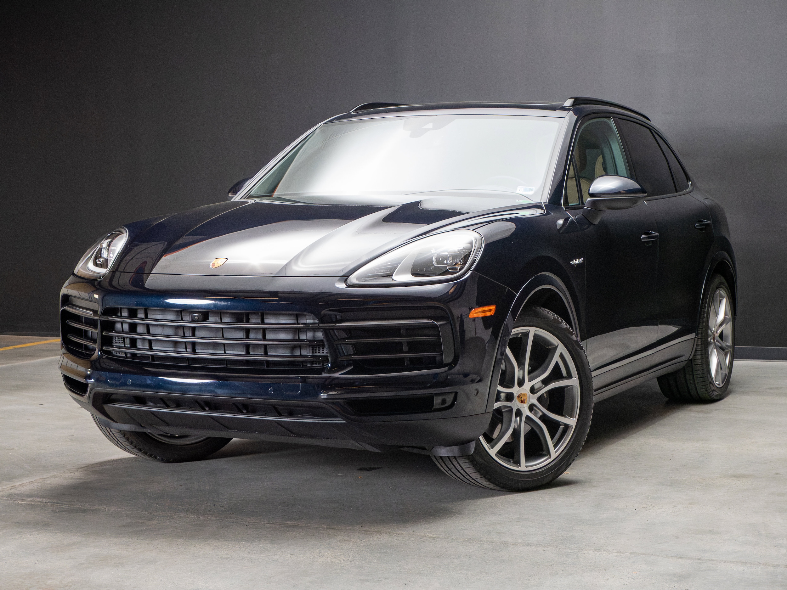 2023 Porsche Cayenne Platinum Edition