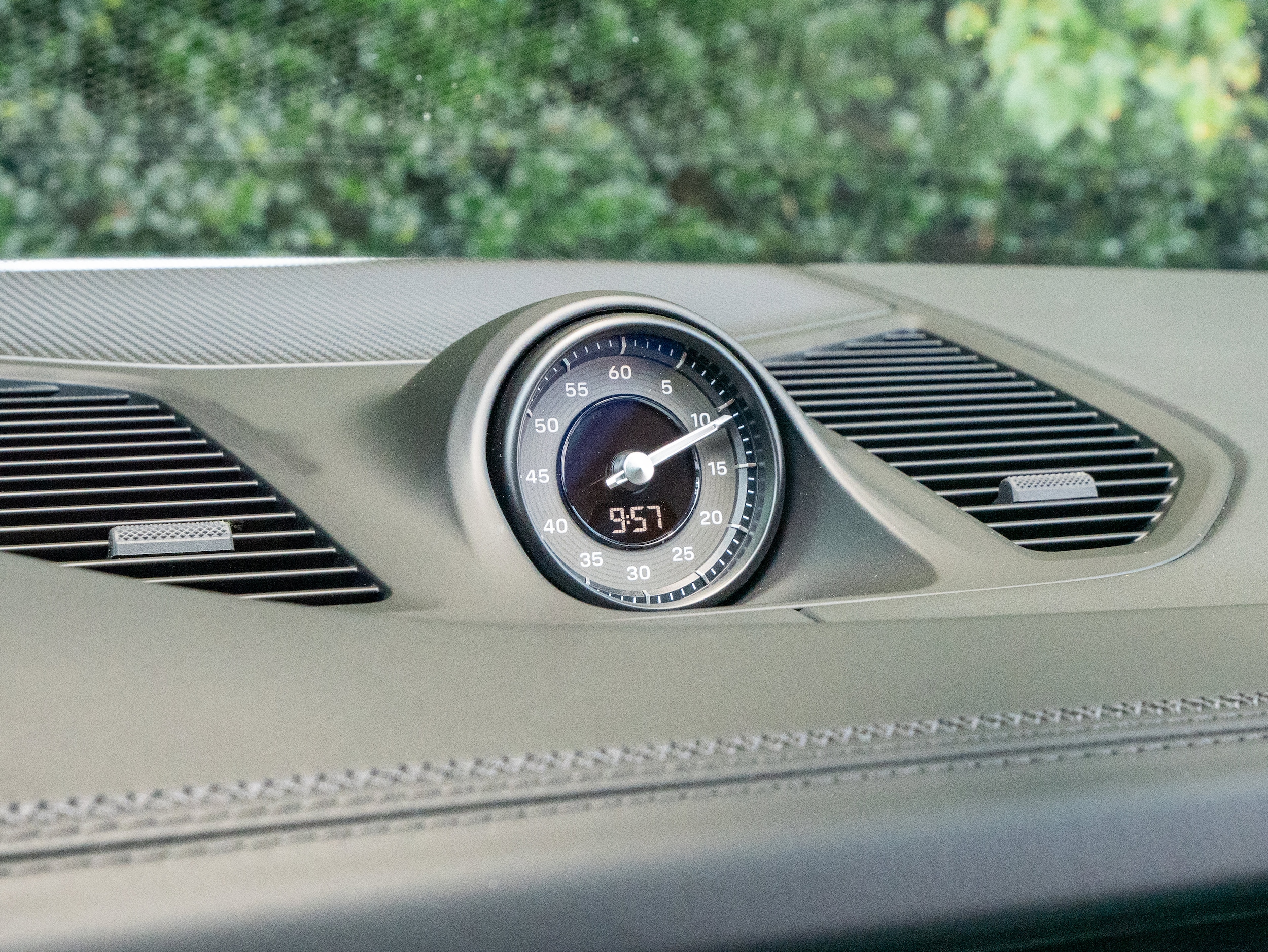 2025 Porsche Cayenne Coup Turbo E-Hybrid - Photo 21