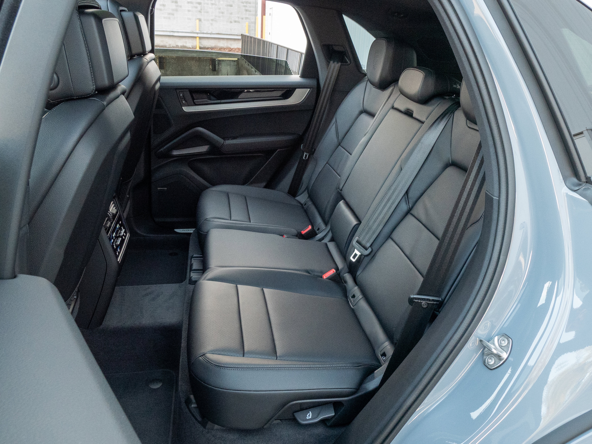 2026 Porsche Cayenne E-Hybrid - Photo 35