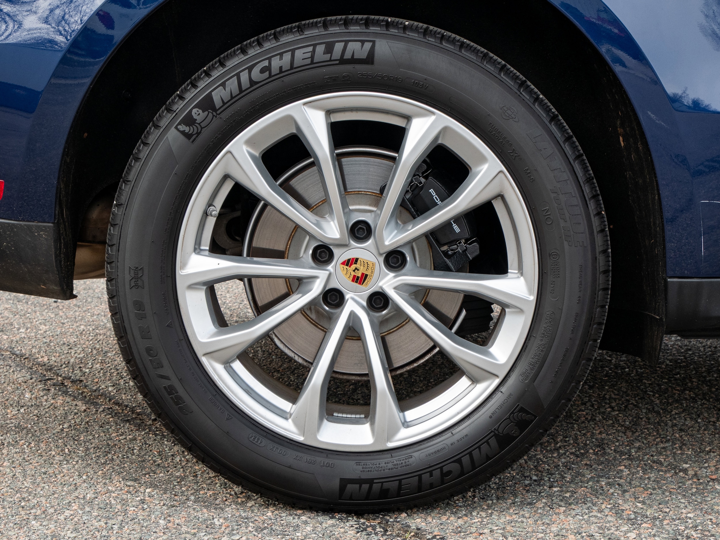2025 Porsche Macan - Photo 18