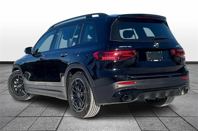 2025 Mercedes Benz GLB AMG 35 photo 3