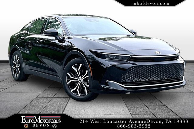 2025 Toyota Crown Limited AWD's photo