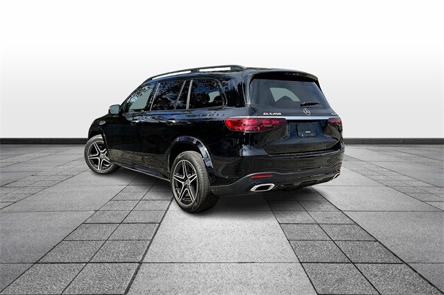 2024 Mercedes Benz GLS 450 4MATIC photo 2
