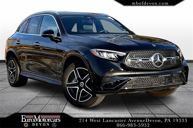 2025 Mercedes-Benz GLC Base's photo