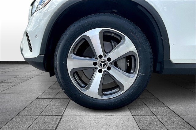 2022 Mercedes Benz GLC 300 4MATIC photo 4
