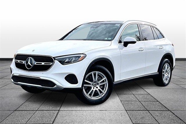 2025 Mercedes Benz GLC 300 4MATIC photo 3