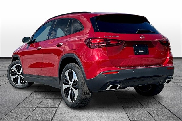 2026 Mercedes Benz GLA 250 4MATIC photo 3