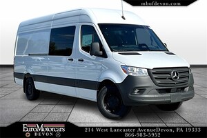 2025 Mercedes-Benz Sprinter Crew Van 2500 High Roof I4 Diesel HO 170in WB RWD W1W4NCHY8ST230440 250143 Arctic White