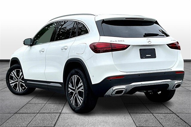 2026 Mercedes Benz GLA 250 4MATIC photo 3