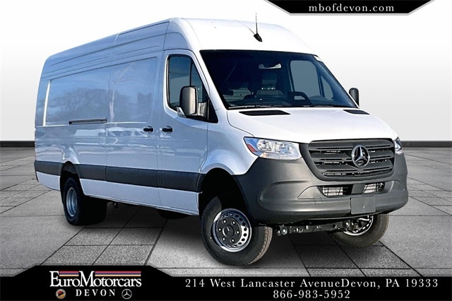 2025 Mercedes-Benz Sprinter Cargo Van Base's photo