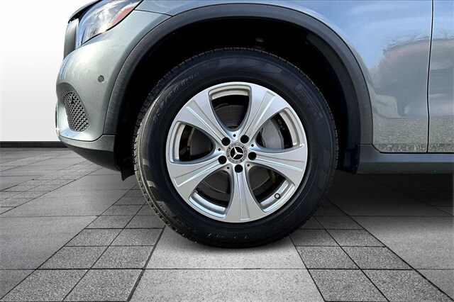 2018 Mercedes Benz GLC 300 4MATIC photo 4