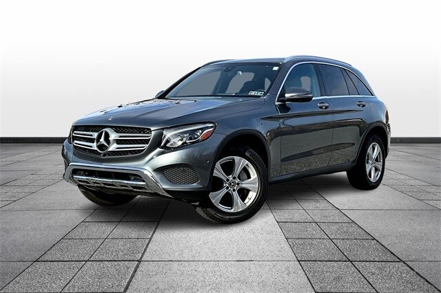 2018 Mercedes Benz GLC 300 4MATIC photo 2
