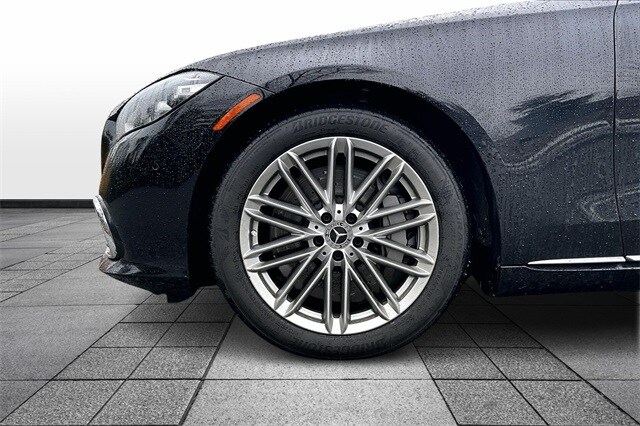 2023 Mercedes Benz S 580 4MATIC photo 4