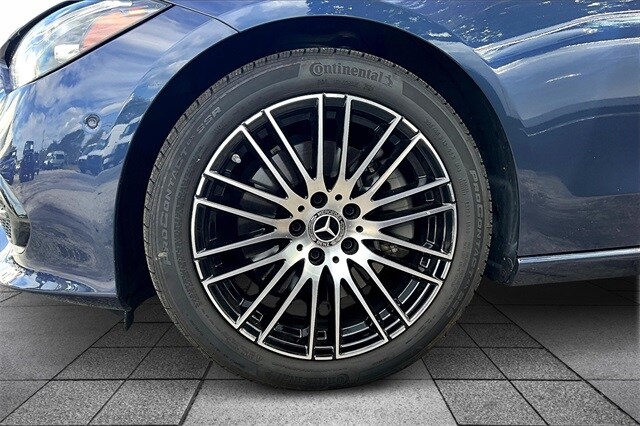 2025 Mercedes Benz C 300 4MATIC Sedan photo 4