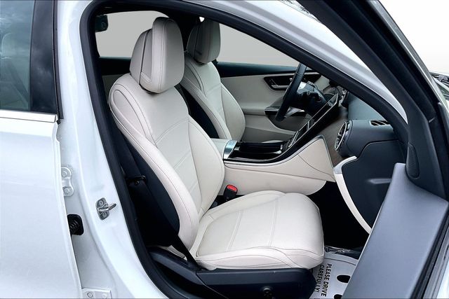 2026 Mercedes-Benz C-Class Sedan C 300 - Photo 32