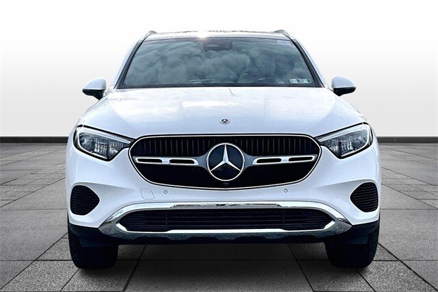 2025 Mercedes Benz GLC 300 4MATIC photo 2