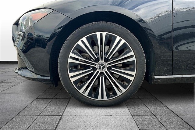 2023 Mercedes Benz CLA 250 4MATIC photo 4