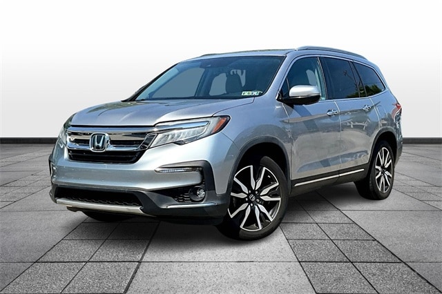Used 2019 Honda Pilot Touring with VIN 5FNYF6H95KB004038 for sale in Devon, PA