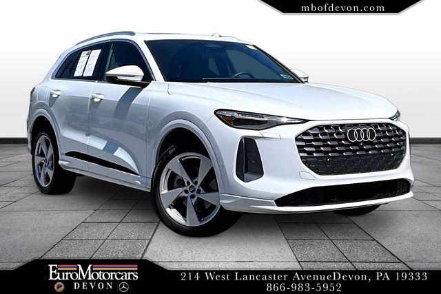 2025 Audi Q5 40 Premium Plus's photo