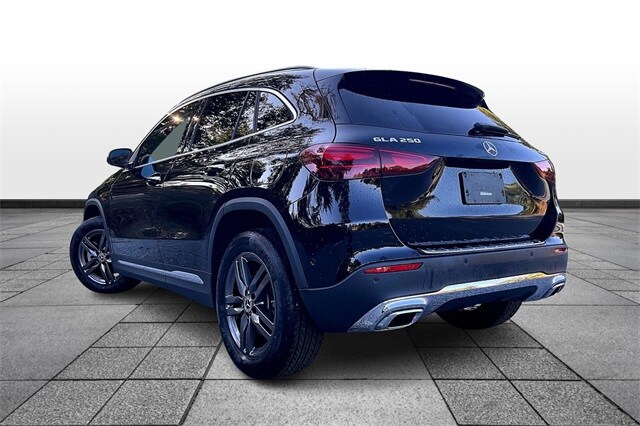 2025 Mercedes Benz GLA 250 4MATIC photo 3