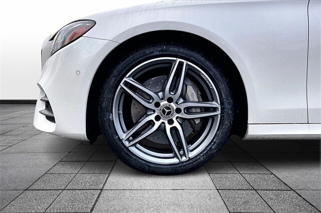 2020 Mercedes Benz E 450 4MATIC Wagon photo 3